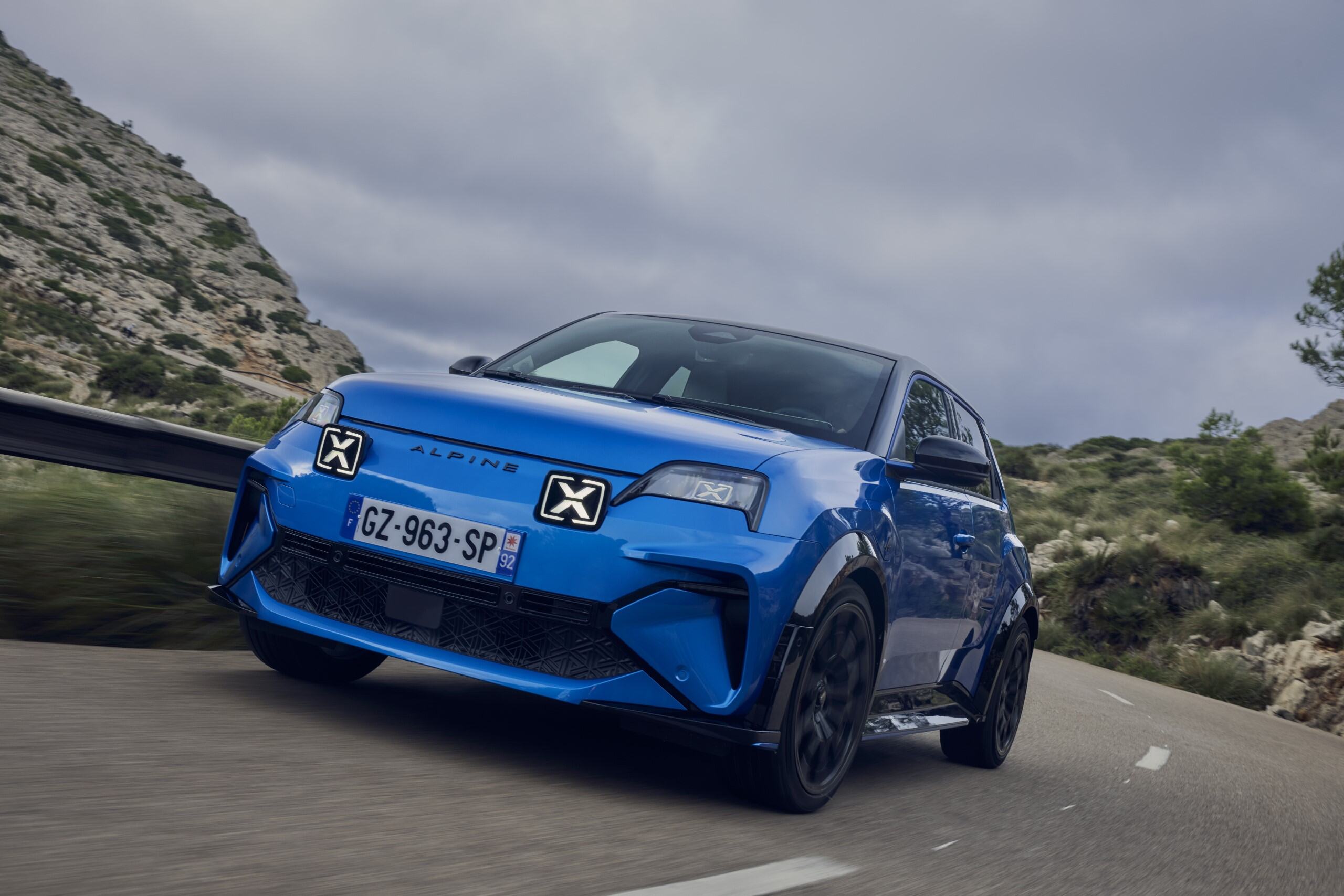 Alpine A290 test drives
