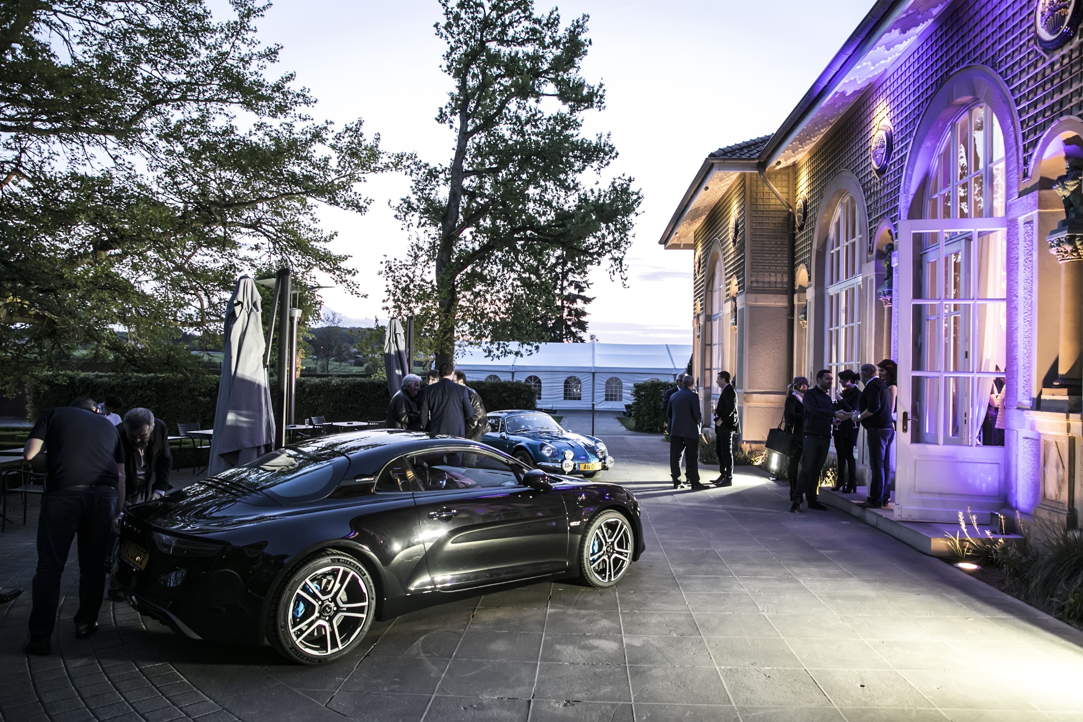 Luxembourg inaugure l'Alpine A110 - Alpine Renault Retail Group
