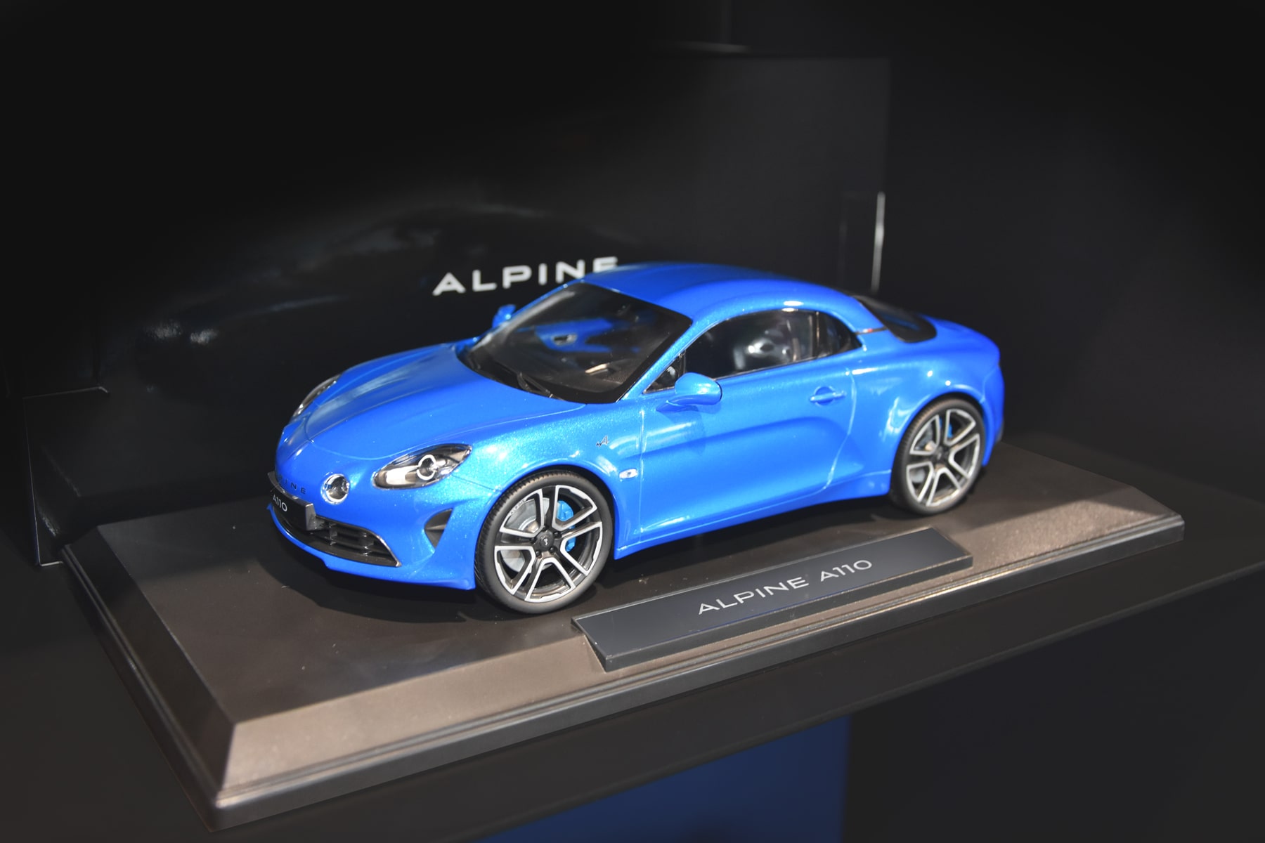 Las Miniaturas - Alpine Retail Renault Group España